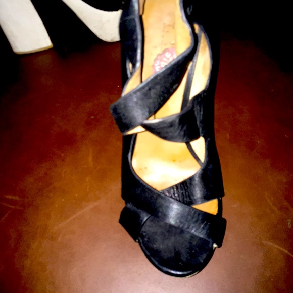 LEATHER & WOOD CHUNKY PLATFORM HEELS. - Picture 2 of 3